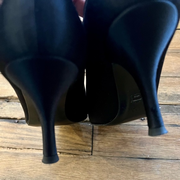 STUART WEITZMAN GigiRitz Satin Ruffle Heels - Picture 5 of 11